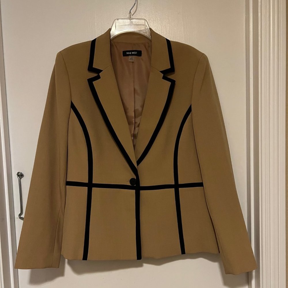 Nine West Tan Jacket With Black Piping Size 12